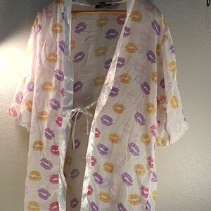 Women's Sindrella Kiss Print Sheer Kimono Robe